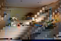 Anthony LeeAcupuncture