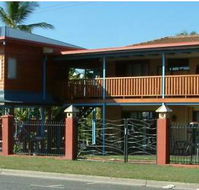 The Gallery on the Beach Cairns - Renee