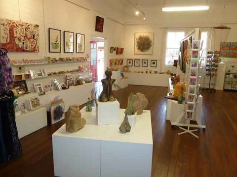 Nimbin Artists Gallery - Internet Find 0