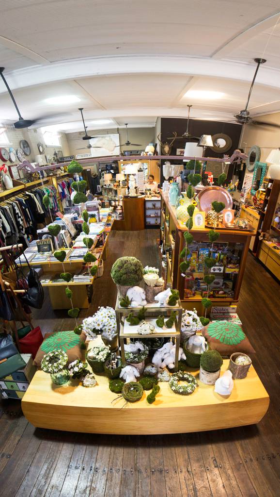 Art Galleries Bangalow NSW Renee