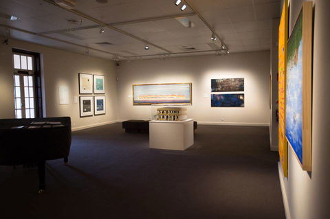 Perc Tucker Regional Gallery - Renee 3