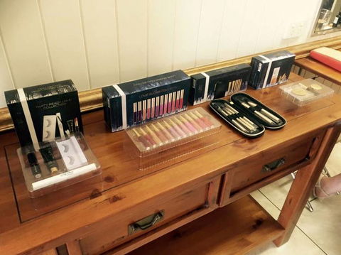 Indulgence Hair Body & Make Up - Swimm 3