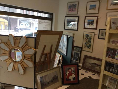 Kerrijon Framing Gallery - Renee 3