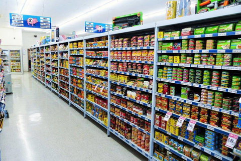 Pigglys Supermarket, Takeaway / Bottle Shop - Renee 1