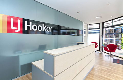 L J Hooker Nelson Bay - Internet Find 1