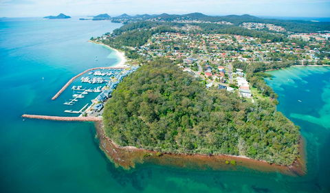 L J Hooker Nelson Bay - Internet Find 4