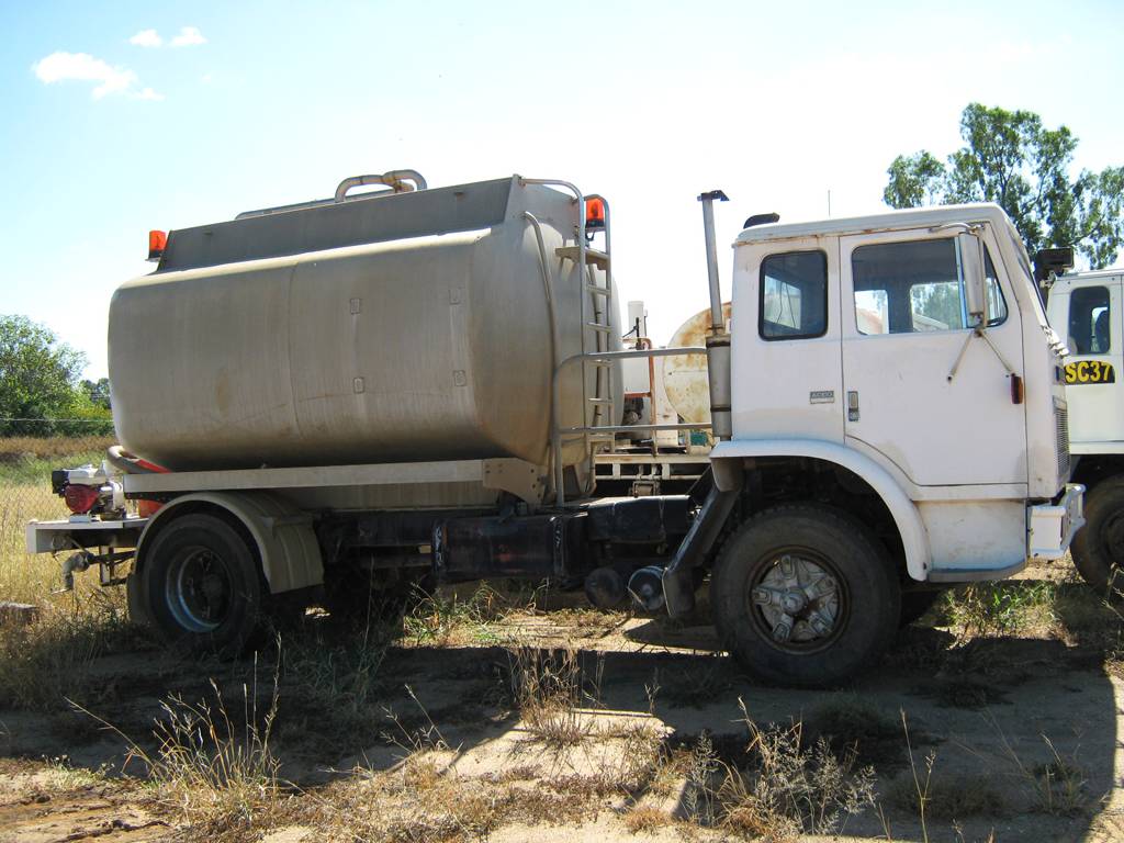 Excavating Earthmovers Emerald QLD Qld Realsetate