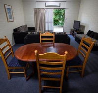 Emerald Gardens Motel  Apartments - Internet Find