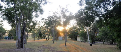 The Bark Hut Inn - Renee 0