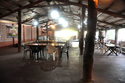 The Bark Hut Inn - Renee 2