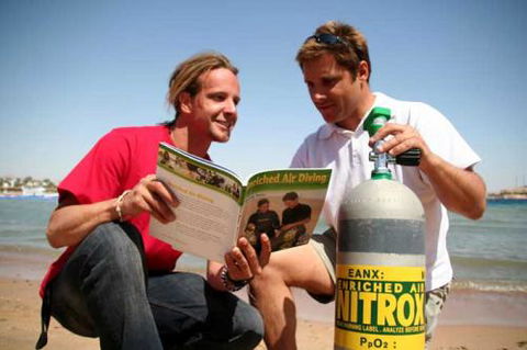 Kirra Dive “On The Tweed” - Internet Find 0