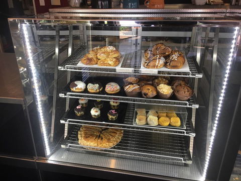 MiCakes Cafe - Renee 0