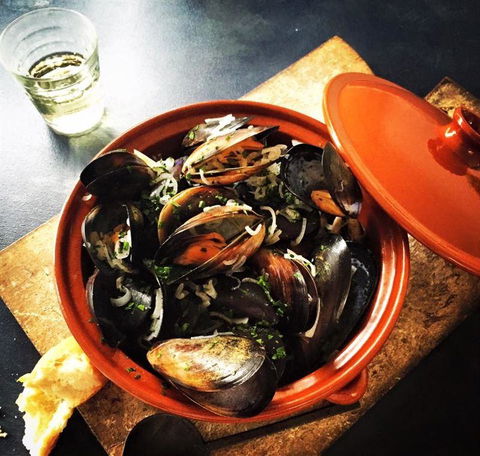 Chez Olivier Le Bistro - Swimm 8