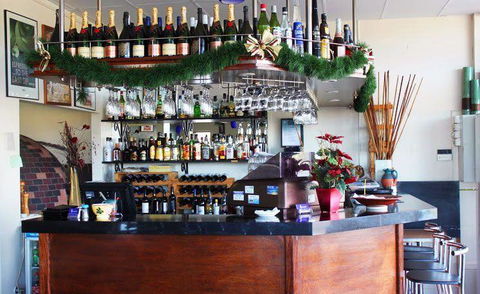 Magna's On Main - Renee 2