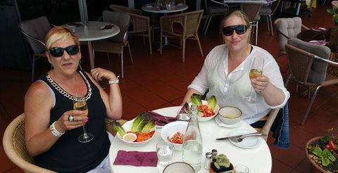 Sams Pizzeria On The Waterfront - Renee 24