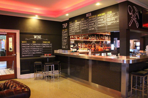Molly Malones Irish Pub - Petrol Stations 3