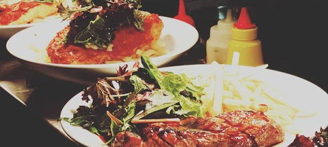 Jackpot Dining - Renee 0