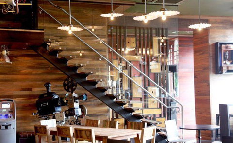 Jackpot Dining - Renee 5