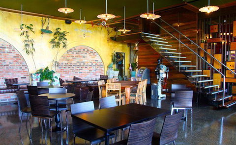 Jackpot Dining - Renee 6