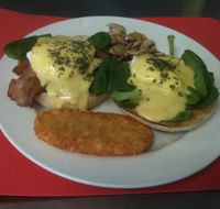 Elaine's on Gordon Cafe - Renee