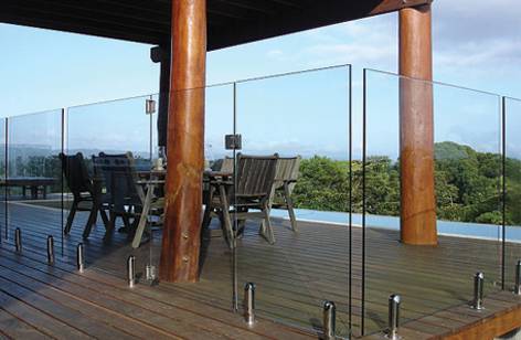 AGA–Affordable Glass & Aluminium Pool Fencing - Renee 1