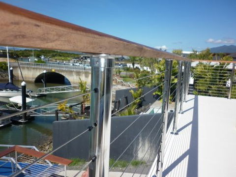 Cairns Fencing - Renee 1