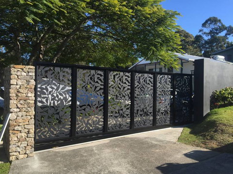 The Gate & Fence Shop - Qld Realsetate 4