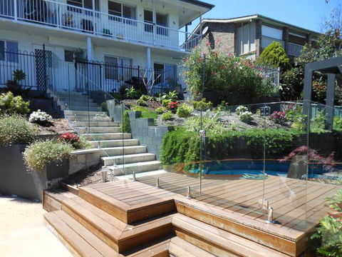 Bayview Home Solutions–Glass & Glaziers - Internet Find 2