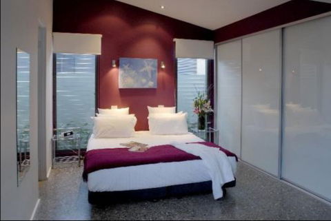 Milligans Shower Screens - Petrol Stations 4