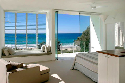North Queensland Glass & Glazing - Renee 0