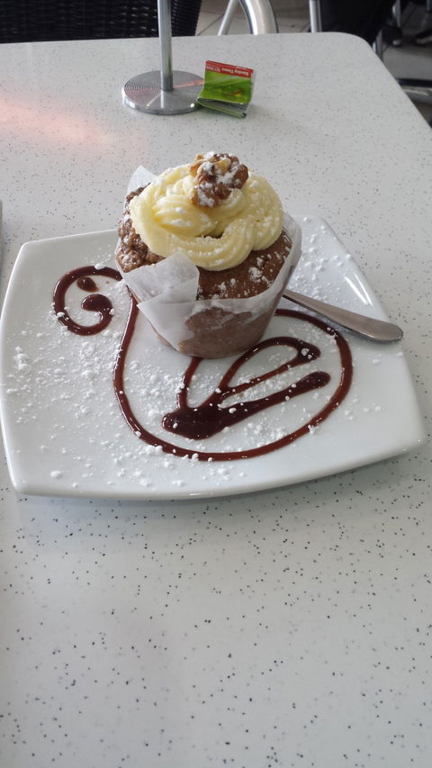 Cafe Amphora - Renee 35