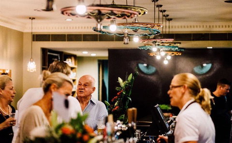 Myrtleford Hotel - Renee 8