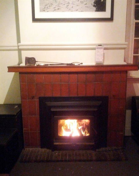 New Tattersalls Hotel - Swimm 15