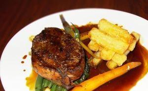 New Tattersalls Hotel - Swimm 8