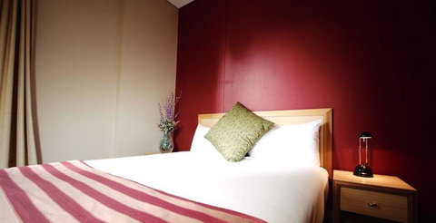 Smiling Samoyed Brewery - Renee 13