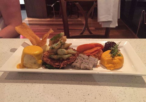 LakeFront Bistro - Internet Find 2