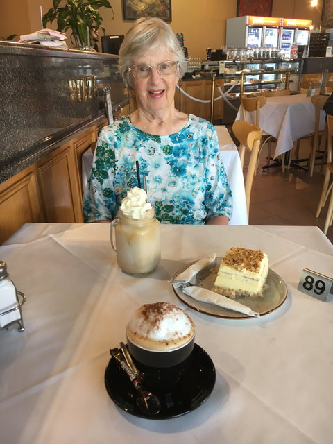 Cafe Va Bene - Swimm 1