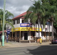 Queensland National Hotel - Internet Find