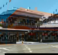 The Lion Hotel - Internet Find
