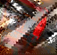 The Bradman River House - Swimm