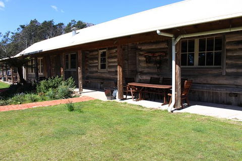 The Old Black Stump Restaurant & Function Room - Renee 0