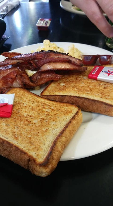 Amble Inn Snack Bar - Renee 7