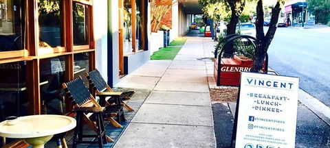 Vincent Diner - Qld Realsetate 2