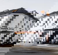 Clarendon Arms Hotel - Renee