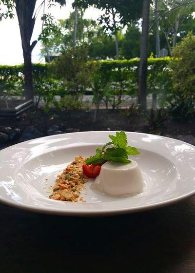 Ellis Beach Bar & Grill - Swimm 6