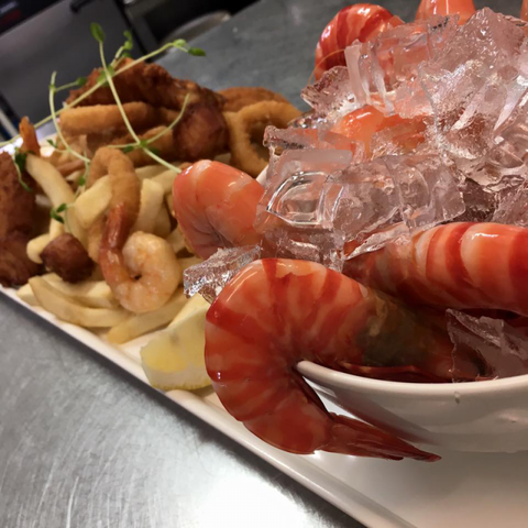 Tin Can Bay Yacht Club Bistro - Renee 3