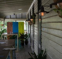 The Middle Pub - Internet Find