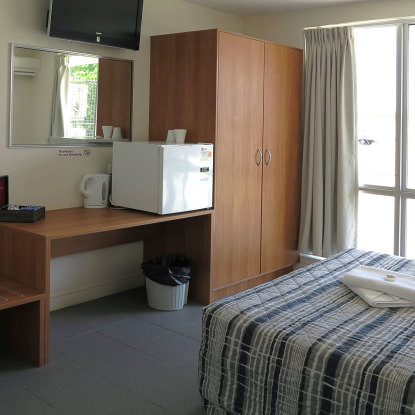 Upper Ross Hotel - Swimm 1