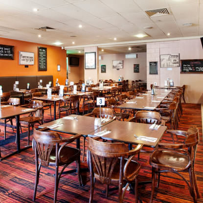 Upper Ross Hotel - Swimm 3