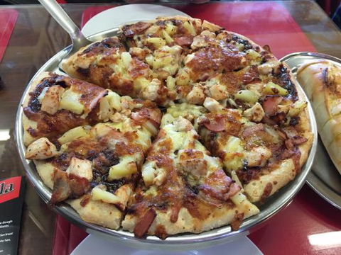 La Bella Pizza - Renee 0